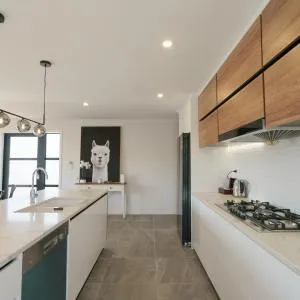 Snowy Peak Apartment