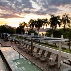 Ramada by Wyndham Acapulco Hotel & Suites