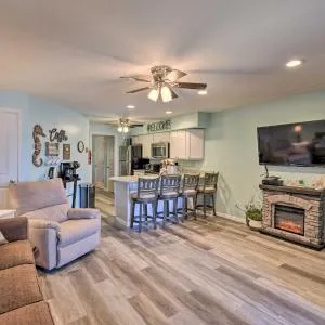Waterfront Lake Delton Condo with Pool and Spa Access!