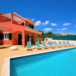 Villa Mikael - Free Wi-Fi - Aircon - Private Pool by bedzy