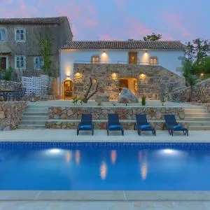 Villa MAY