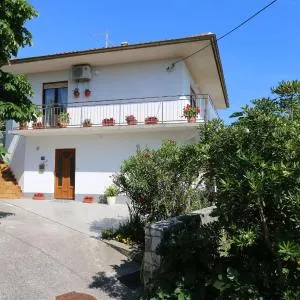 Apartment Car Marica