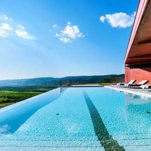 Winery & Design hotel ROXANICH