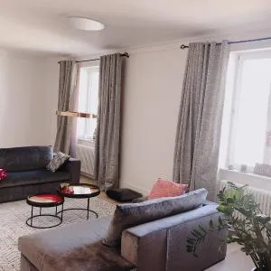 LUXUS 5 Zi-Wohnung + Balkon in TOP-Lage FFM+KLIMA