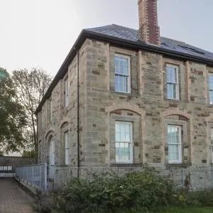 Apartment 4