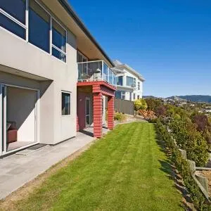 Pinnacle Apartment