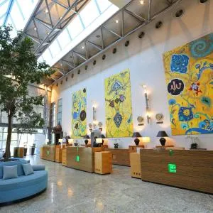 Holiday Inn - Suites Kuwait Salmiya, an IHG Hotel