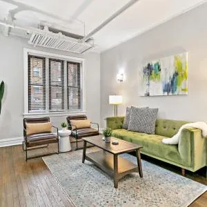 Prime Location 2-Bedroom Apt Near Park and Lakefront