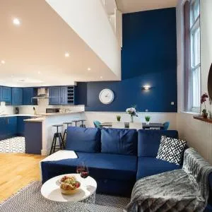 Plymouth Central Duplex Apartment - Private Parking - Sleeps 6 - Habita Property