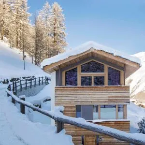 Chalet Black Pearl