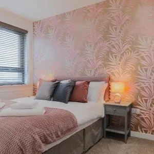 Beautiful Modern Décor Apartment in the Centre of Slough