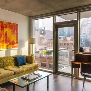 2BR Executive Suite With Pool, Gym & Fast Wi-Fi By ENVITAE