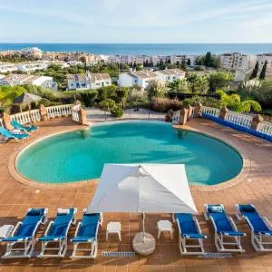 CoolHouses Algarve Luz, 5 bed villa & pool, Casa N
