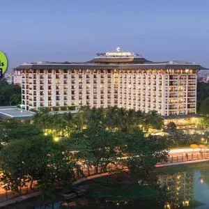 Chatrium Hotel Royal Lake Yangon