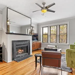 2BR City Apt Dedicated Fast Wifi in Great Spot