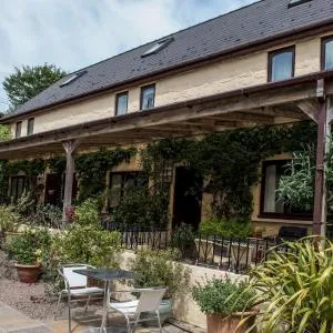Pass the Keys Beautiful Cottage - Perfect for Al Fresco Dining