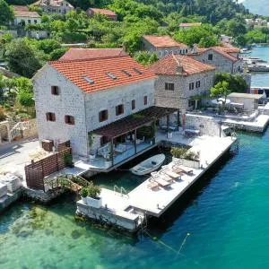 SEASIDE HOUSE KOTOR