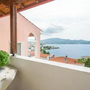 2 bedrooms appartement at Neos Marmaras 500 m away from the beach with sea view and enclosed garden