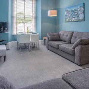 Flint House - 2 Bedroom Apartment - Tenby