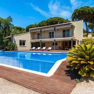 Mediterranean villa with pool near barcelona