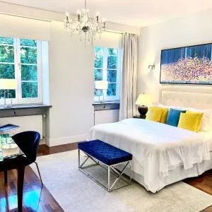 MONDRIAN Luxury Suites & Apartments Old Town Market Square I