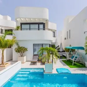 STYLISH VILLA 2018,POOL,3B.R.WIFI,NETFLIX