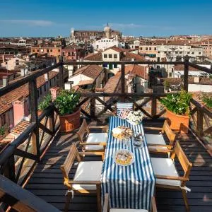 Penthouse with Rooftop Terrace and 360 Views of Venice - Venice5th