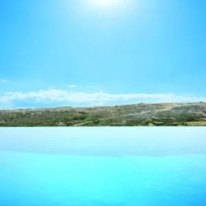 FIFTY-FOUR Edge Pool House - GOZO