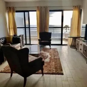 Apartment with Ocean Front View (Relax Waterfront)