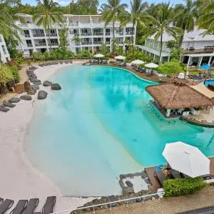 Beach Club Private Apartments Palm Cove
