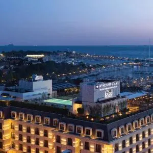 Wyndham Grand Istanbul Kalamış Marina Hotel