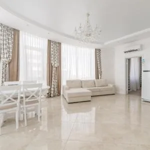 Gagarin Plaza Panoramic Sea View Apartment