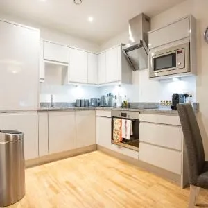 Urban Living's - The King Edward II Luxury Apartment in the heart of Windsor