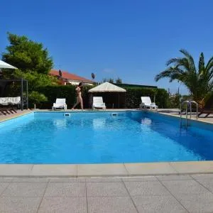 Sea La Vie Holiday home with pool