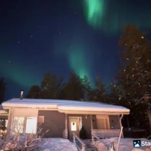 4 bedrooms! Hillside House close to Santa Claus Village