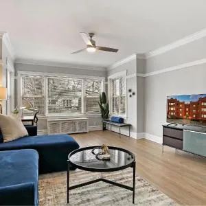 Beaming & Roomy 2BR Apt near Shops