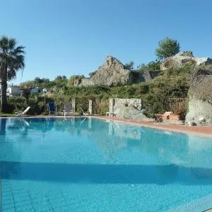 Locazione Turistica La Roccia