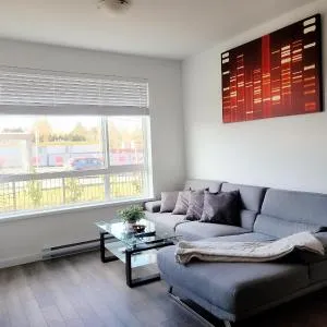 LUXURIOUS 2BED-2BATH - 3 min to Payal Business Centre, Surrey