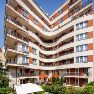 Escala Hotel & Suites