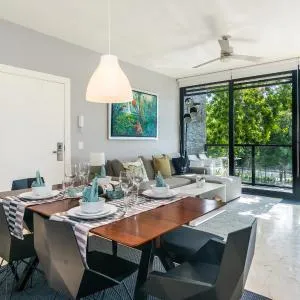 Luxury Condo with WiFi, BEACH Club & GOLF & Pools