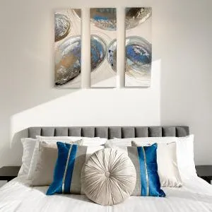 LOVELY &LUXURY 2 BEDS BY AIRDHP . RAK