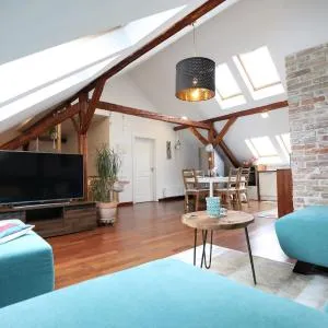 Beautiful and Romantic Penthouse with Two Terraces