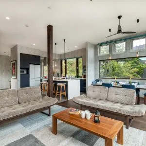 Off Piste Chalet by H2 Life
