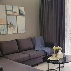 شقه 3 غرف نوم ومجلس مع بلكونة