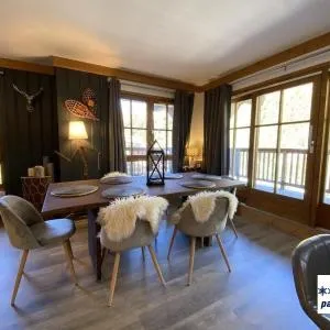 Stylish ski-in ski-out 3 bed apartment, Arc 1950