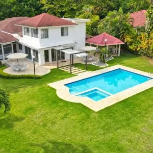 FOUR BEDROOMS FAMILY LUXURY VILLA