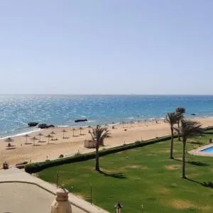 SEA FRONT chalet in Stella, for Friends and Families