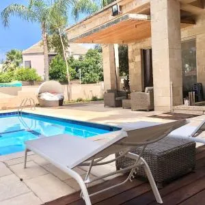 WONDERFUL LUXURY VILLA AT HERZLIYA PITUACH