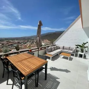 Refurbished Loft -Heated Pool -Ocean Views-Terrace