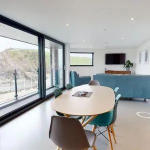 4 The View apartments Ilfracombe - Seafront, Parking, Lift, EV